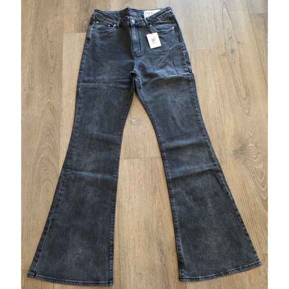 NWT LNDN Denim Mini Flare Leg Jeans Size 31 Washed Black - Picture 1 of 7